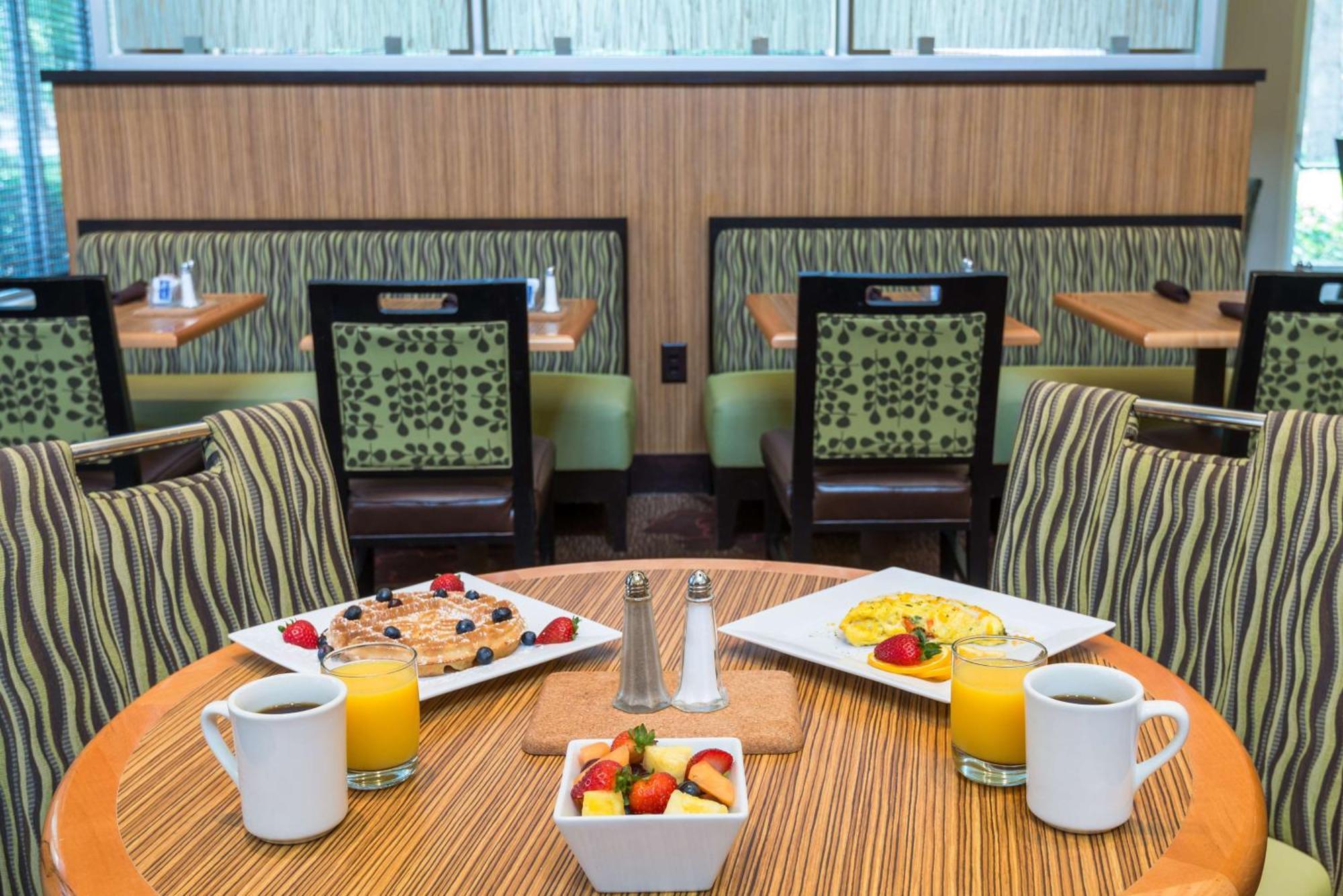 Hilton Garden Inn Atlanta North/Alpharetta Ngoại thất bức ảnh