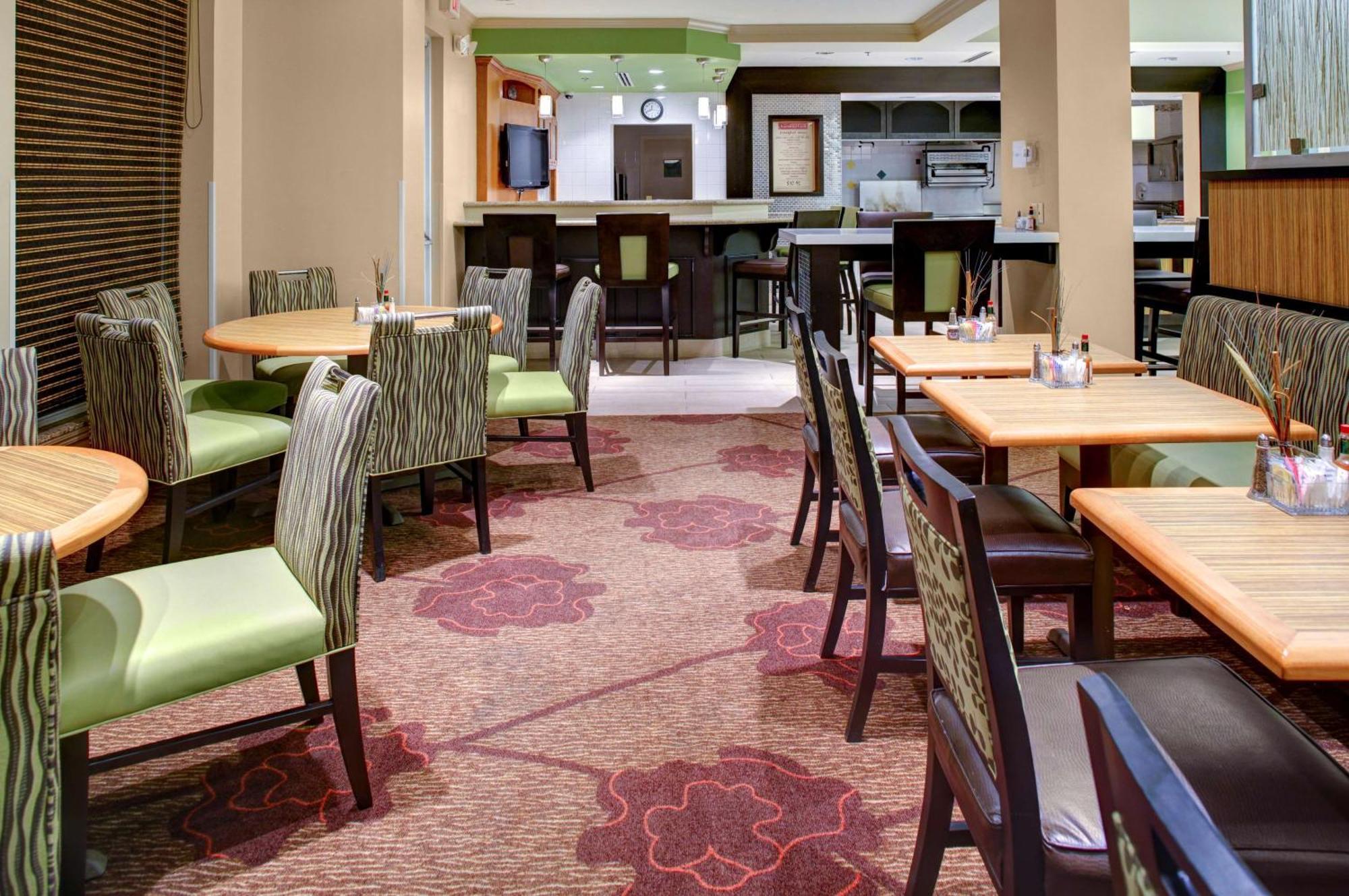 Hilton Garden Inn Atlanta North/Alpharetta Ngoại thất bức ảnh